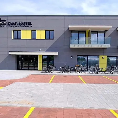 Kiraly Park 4*